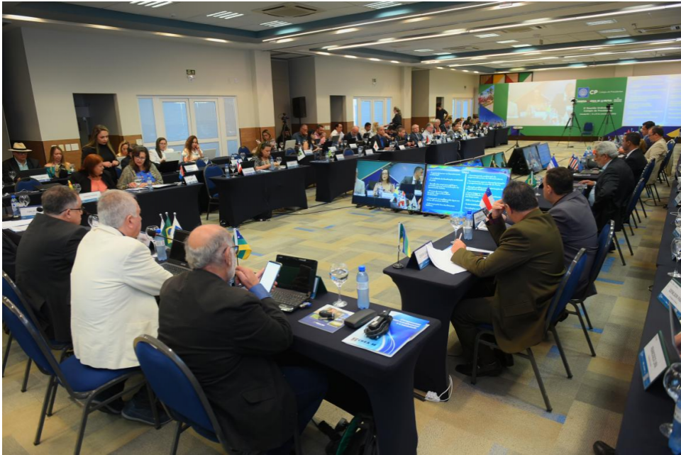 Creas assinam moção de apoio a projetos de eficiência energética