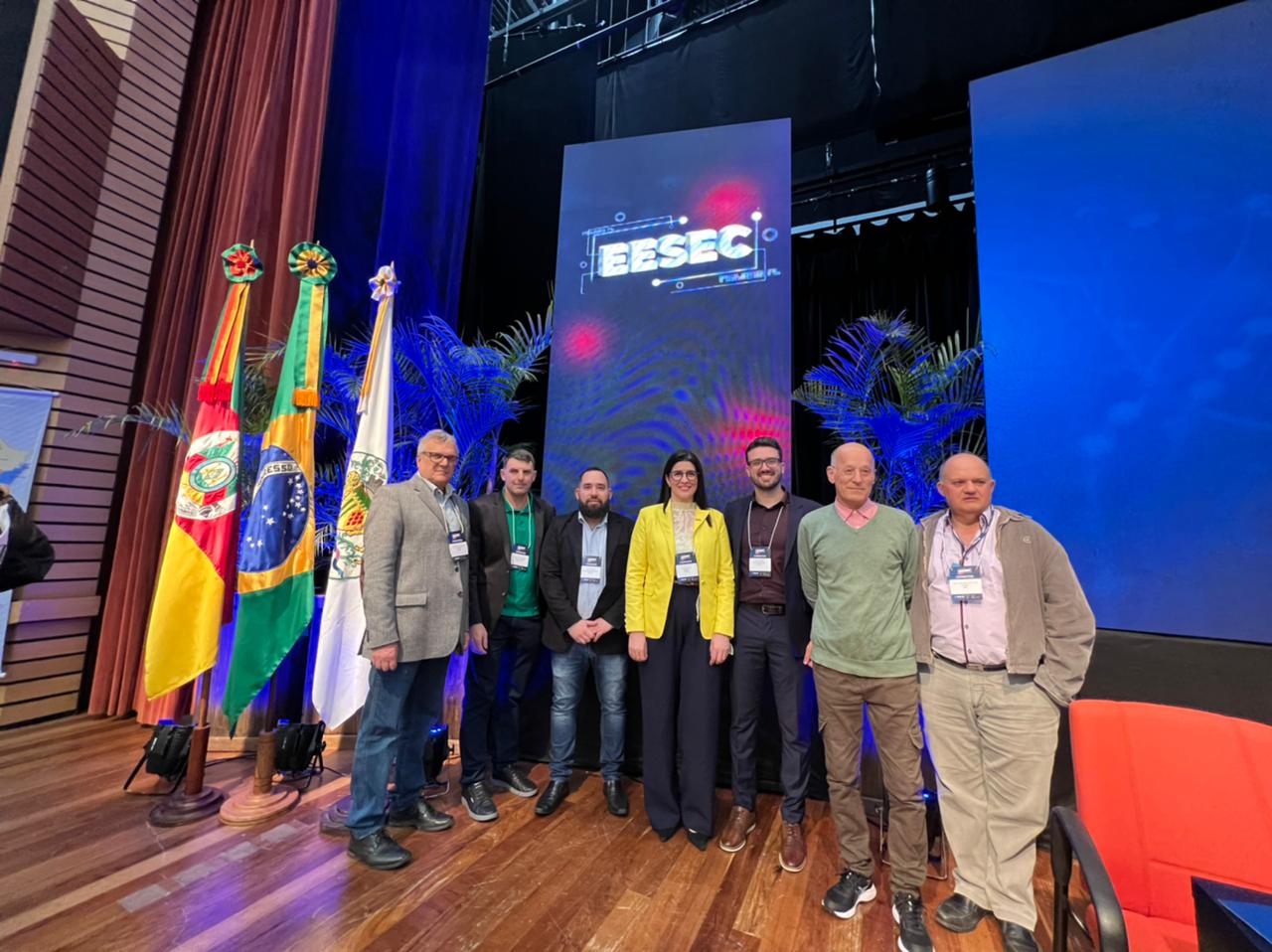 • Presidente da SEAAQ, Eng. Op. Mec. de Máq. Constante Luiz Sbabo • presidente da Aeane, Eng. Agr. Adriano Callegari • coordenador-adjunto do CDER-RS, Eng. Civ. e Seg. Trab. Alex Gobbato • presidente do CREA-RS, Eng. Amb. Nanci Walter • coordenador CDER-RS, Eng. Civ. Léo Azeredo • Inspetor-chefe de Caxias do Sul, Eng. Mec. e Eng. Seg. Trab. Amarildo Galdino Tomaz • 1º diretor-financeiro CREA-RS, Eng. Eletric. Fernando Luiz Carvalho da Silva