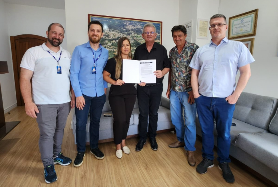 Prefeito de Nova Petrópolis recebe nova diretoria da Inspetoria Canela/Gramado