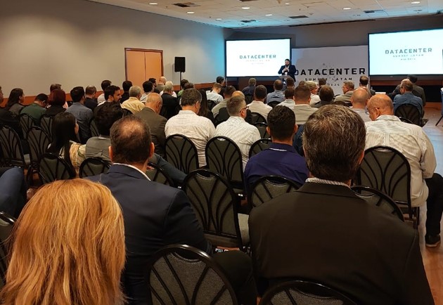datacentersummit-plateia-mar25.jpg