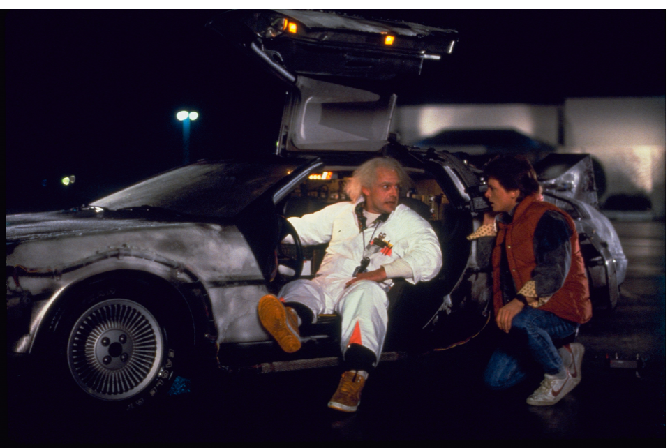 Uma volta na engenharia do DeLorean do filme De Volta para o Futuro