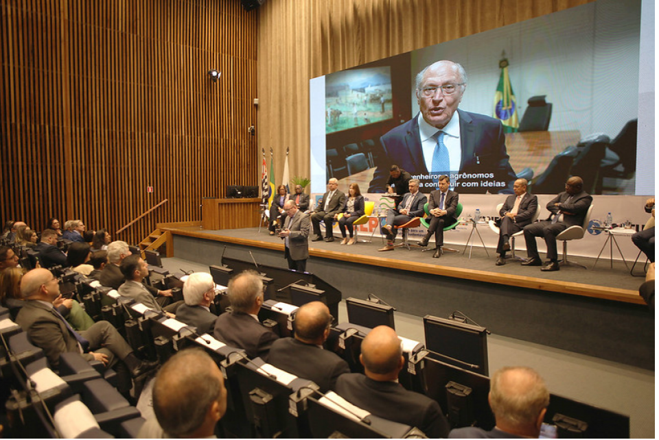 Presidente do CREA-RS palestrou no 5º Celp, em São Paulo