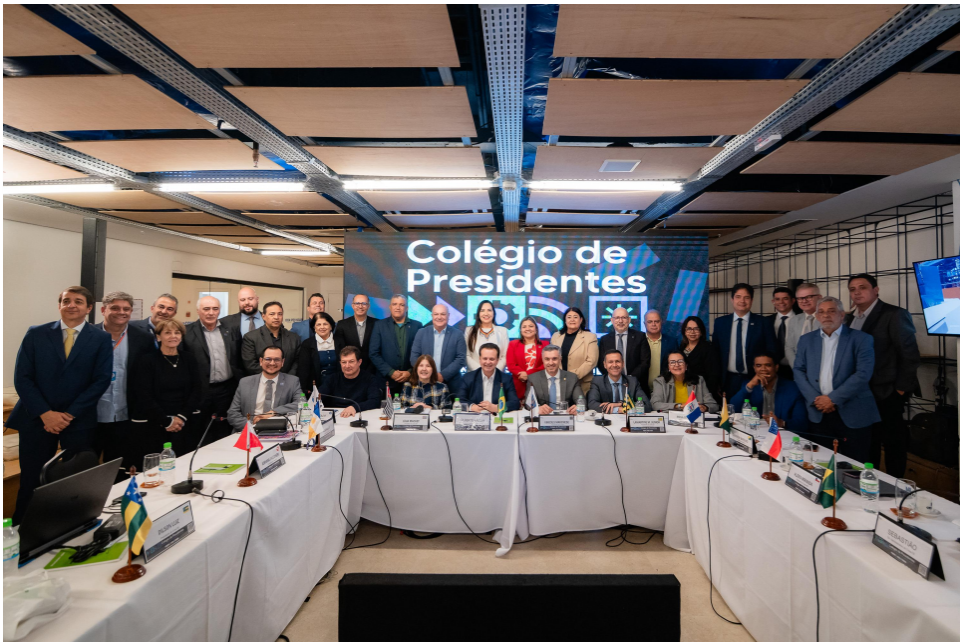 Secretário em SP, Kassab participa do Colégio de Presidentes