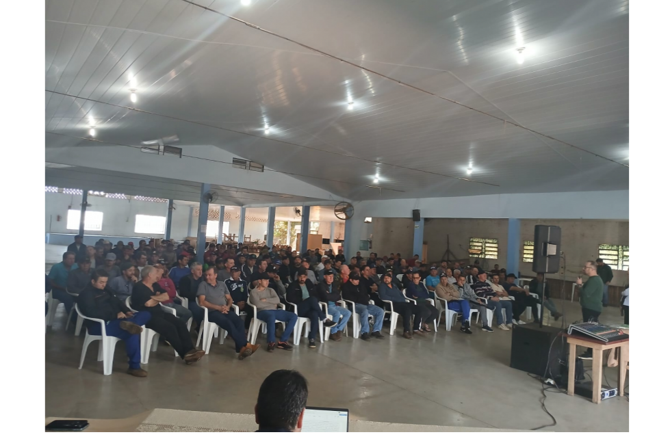 CREA-RS participa da 2ª Assembleia da Cooperativa de Garimpeiros do Medio Alto Uruguai em Ametista do Sul