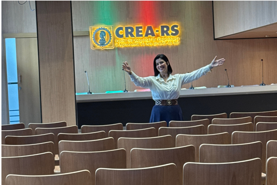 Presidente do CREA-RS entrega Plenário Farroupilha na sede em Porto Alegre