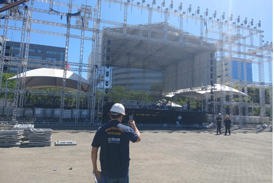 CREA-RS verifica montagem de estruturas do Rap in Cena