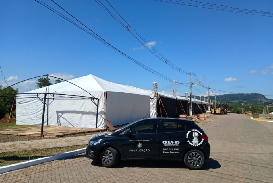 CREA-RS fiscaliza montagem da 11ª Feira Agroambiental e Turística de Gravataí