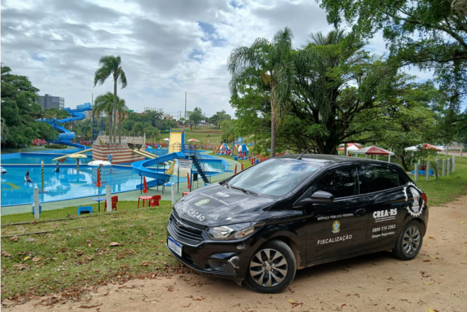 Parques Aquáticos de Alvorada e Viamão recebem fiscalização do CREA-RS