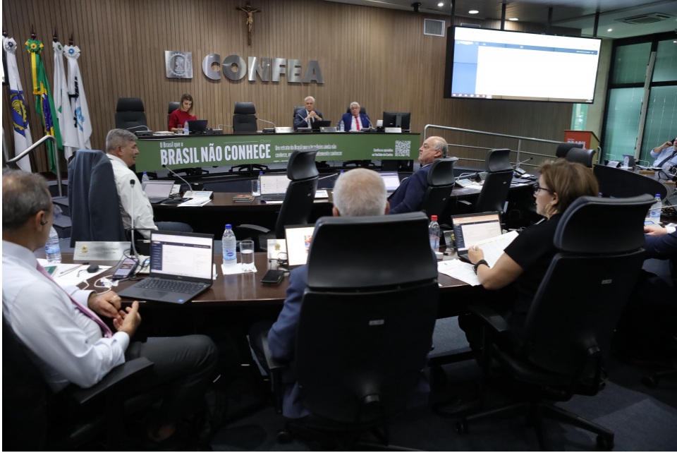 Plenário aprova diretrizes para Transferência de Recursos 2026-2027