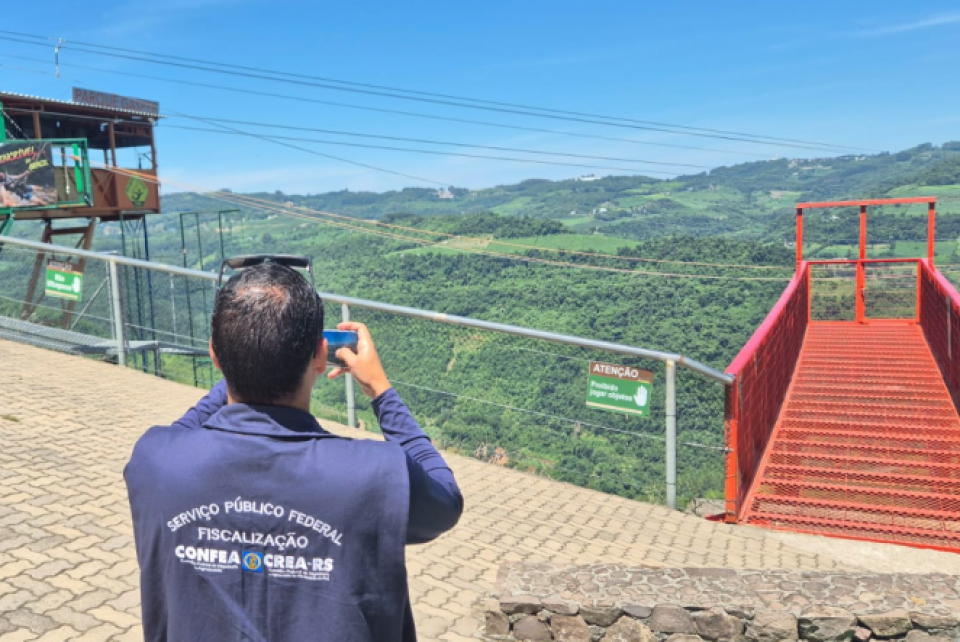 CREA-RS fiscaliza parque de aventuras em Bento Gonçalves na Operação Verão 2026