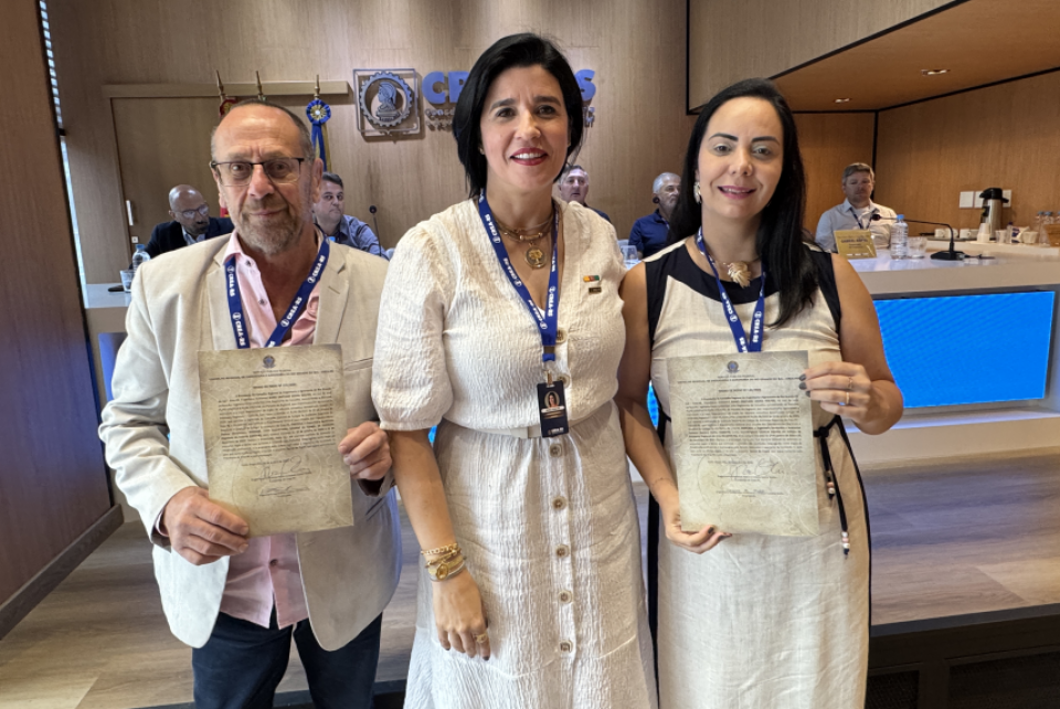 Coordenadores estaduais e regionais do CDER-RS tomam posse