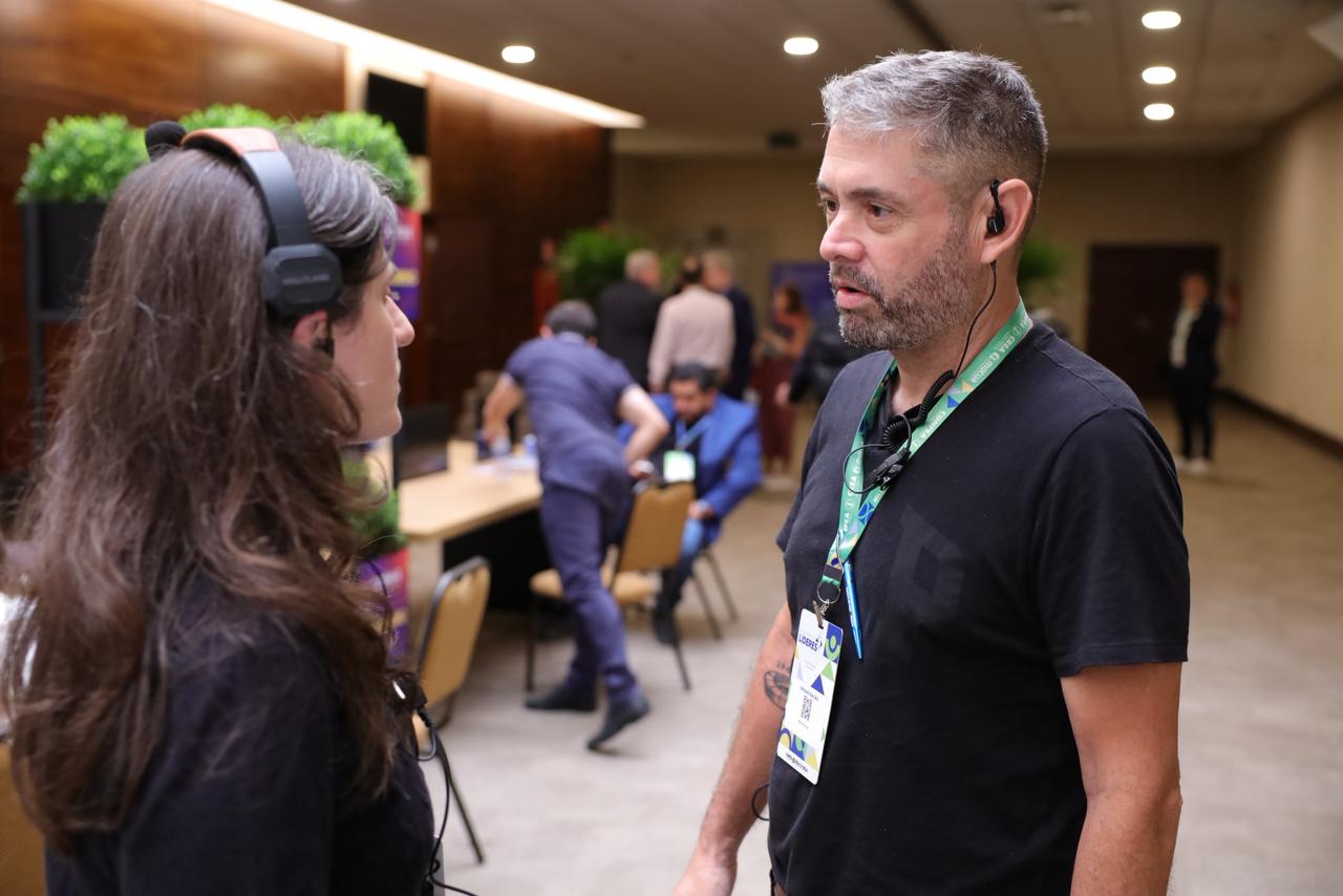 Marcos Magalh&atilde;es diante do seu d&eacute;cimo quinto Encontro de L&iacute;deres