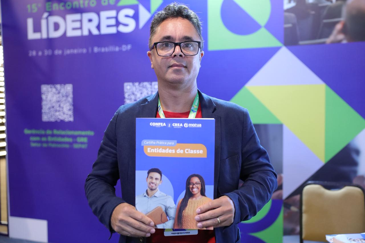 Tarc&iacute;sio Sales, um dos exemplos da versatilidade dos funcion&aacute;rios do Confea, presente ao Encontro de L&iacute;deres