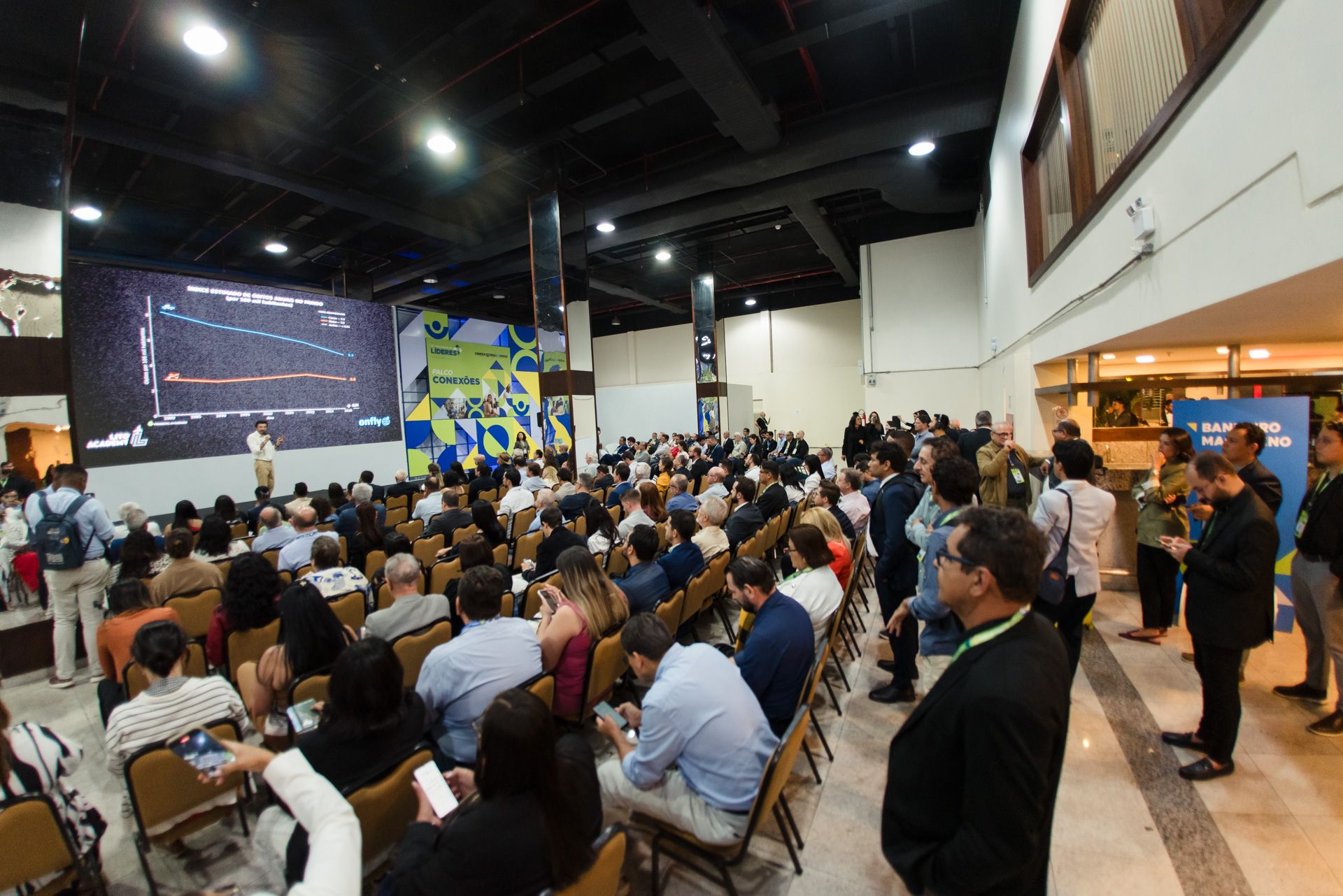 Público presente ao Encontro de Líderes prestigiou a última palestra do evento