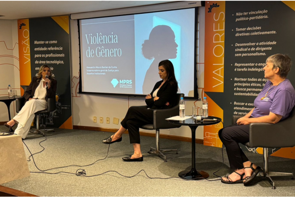 CREA-RS participa de roda de conversa sobre combate ao feminicídio
