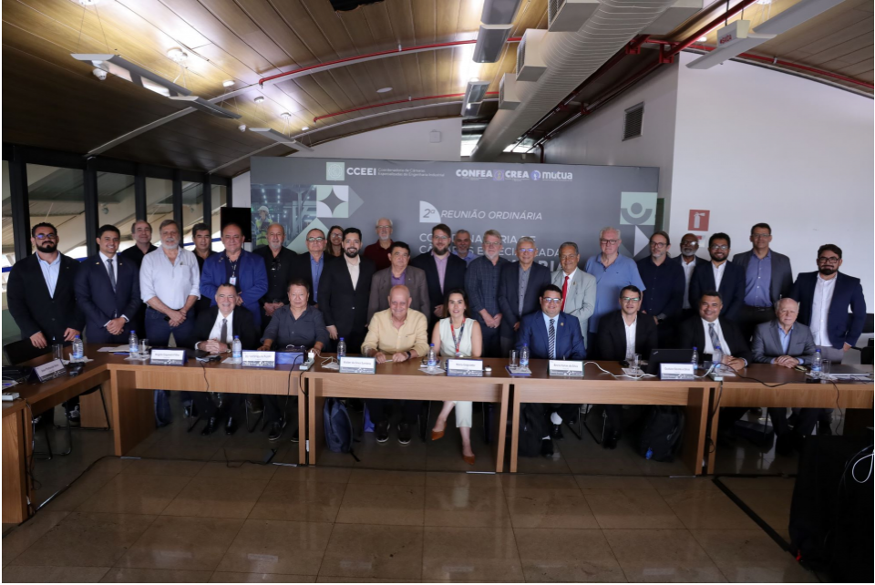 CCEEI define prioridades e acelera agenda técnica e normativa