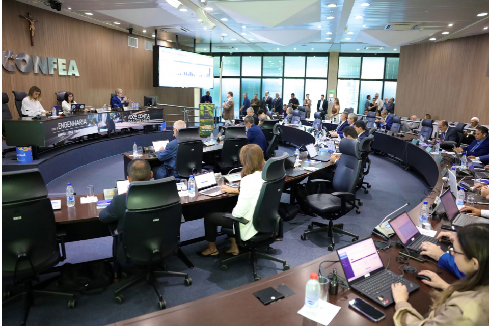 Confea aprova novas regras para cancelamento de registro de empresas