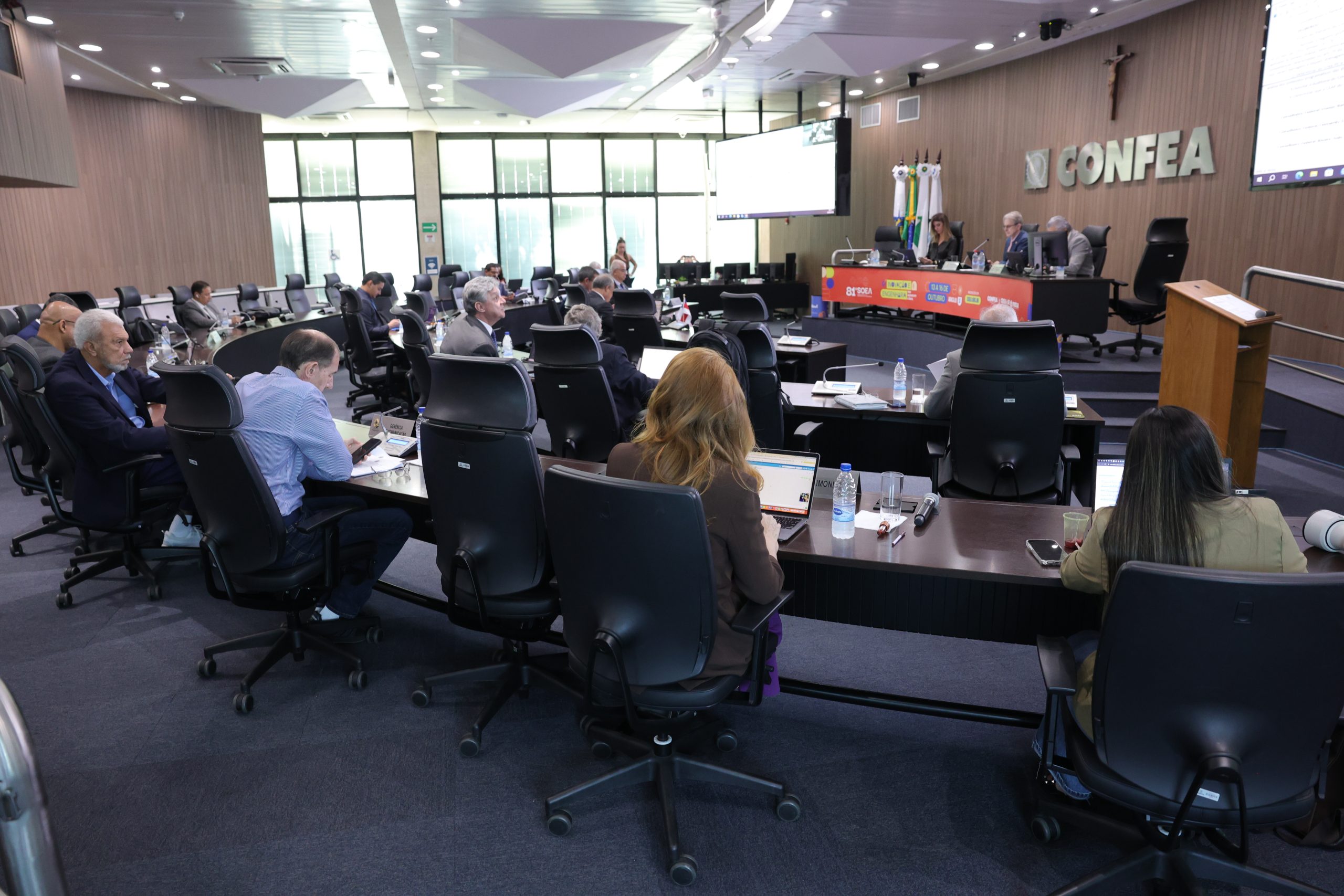 Participantes da plen&aacute;ria 1.757
