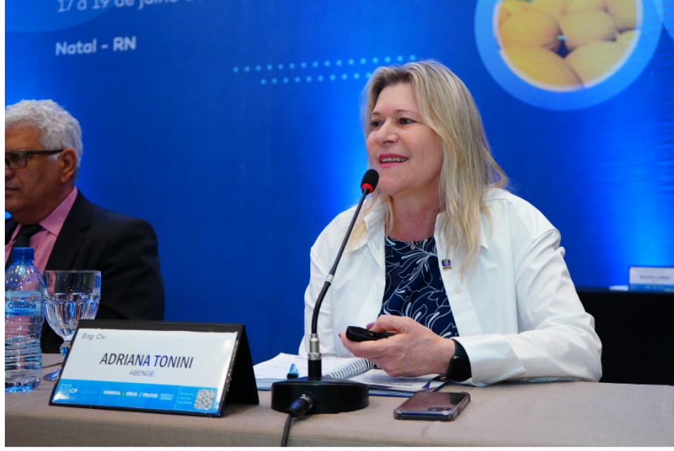 Atual desafio da engenharia é formar além da técnica